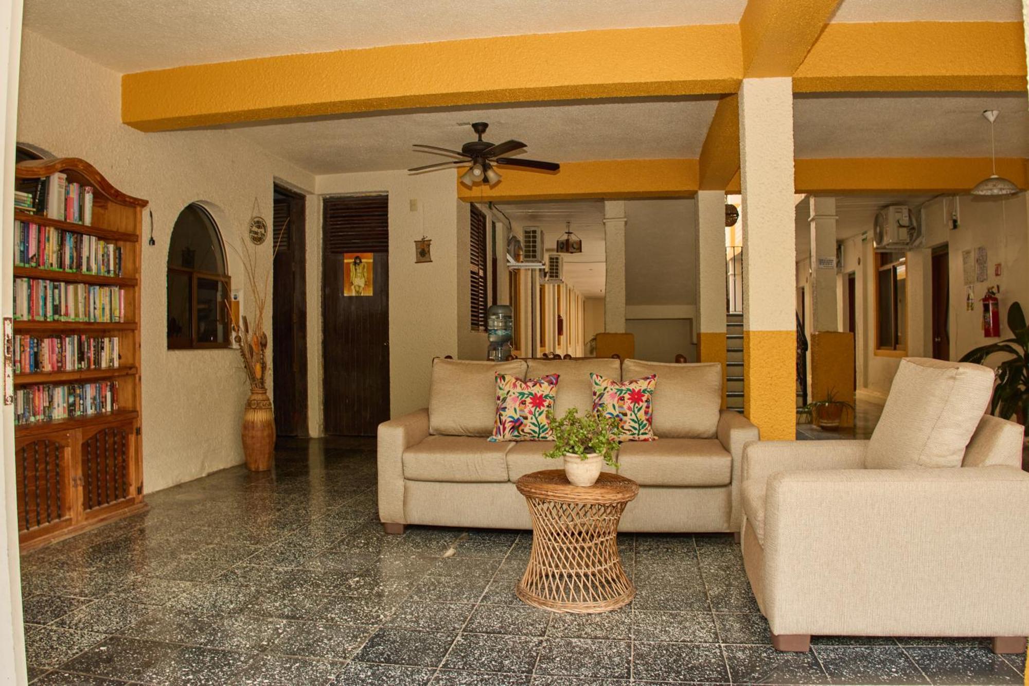 Hotel San Lorenzo Barra de Navidad Exterior photo