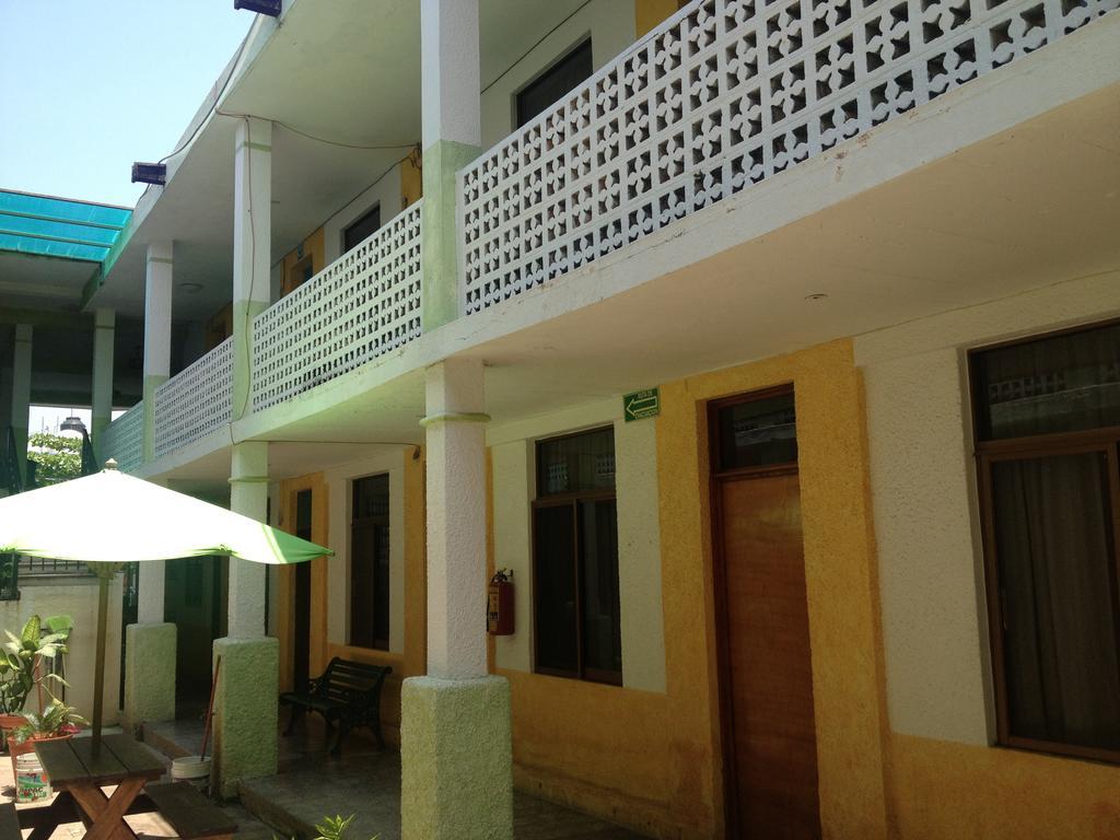 Hotel San Lorenzo Barra de Navidad Exterior photo
