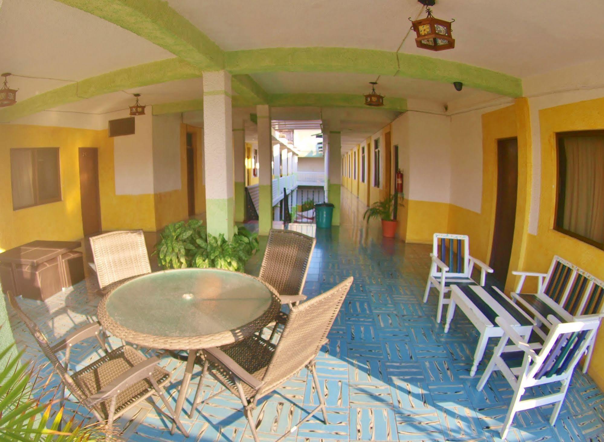 Hotel San Lorenzo Barra de Navidad Exterior photo